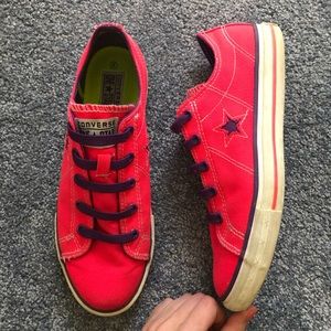 bright pink converse
